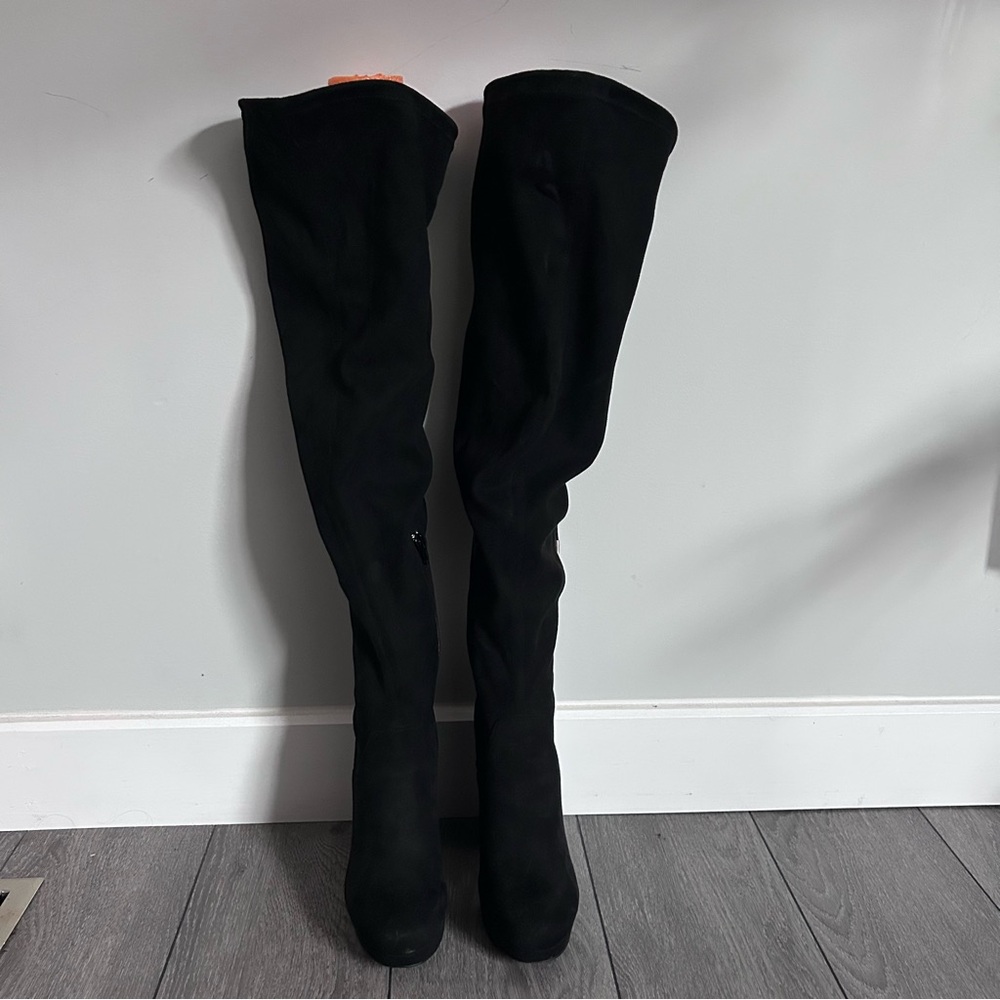 Elegant Black Over-the-Knee Boots